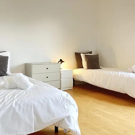 Apartment Tow-bedroom Located In The Beautiful Of *